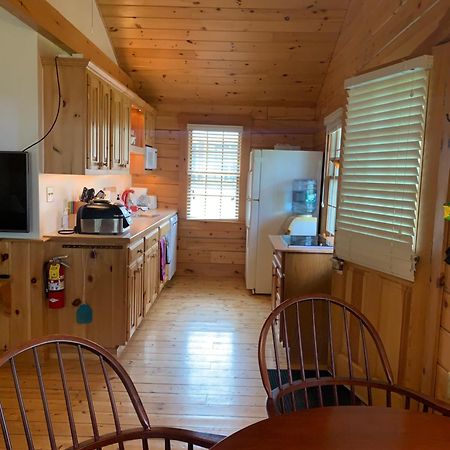 לינקולנוויל Beach Cottage Inn מראה חיצוני תמונה